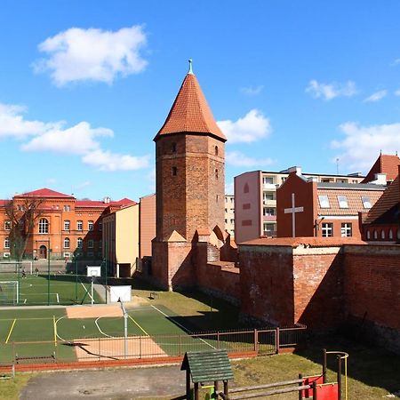 Karczma Rycerska Lebork Apartamento Exterior foto