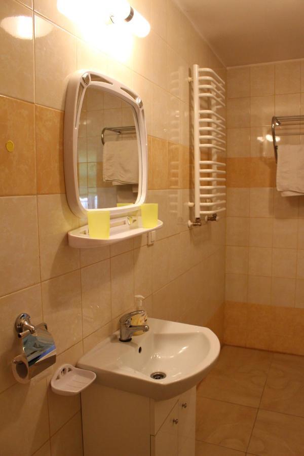 Karczma Rycerska Lebork Apartamento Exterior foto