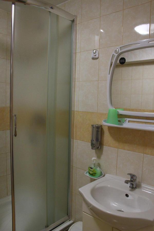 Karczma Rycerska Lebork Apartamento Exterior foto